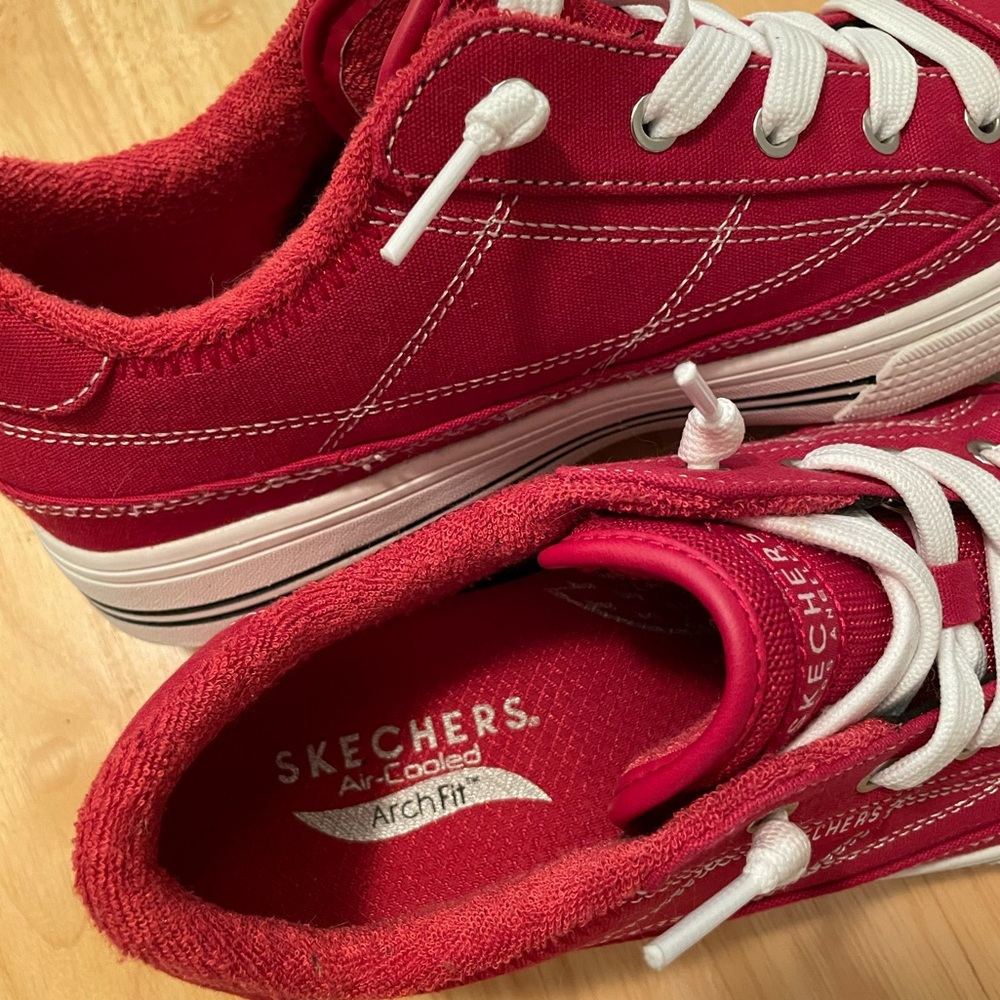 Skechers Women’s Red and White Sneakers - Picture 2 of 4